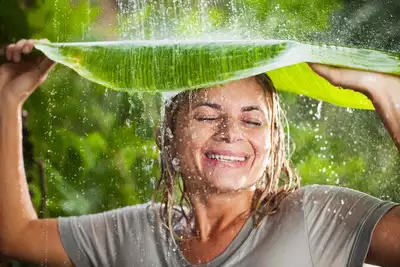 Tips to feel fresh and beautiful in Monsoons Tips to feel fresh and beautiful in Monsoons