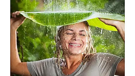 Tips to feel fresh and beautiful in Monsoons